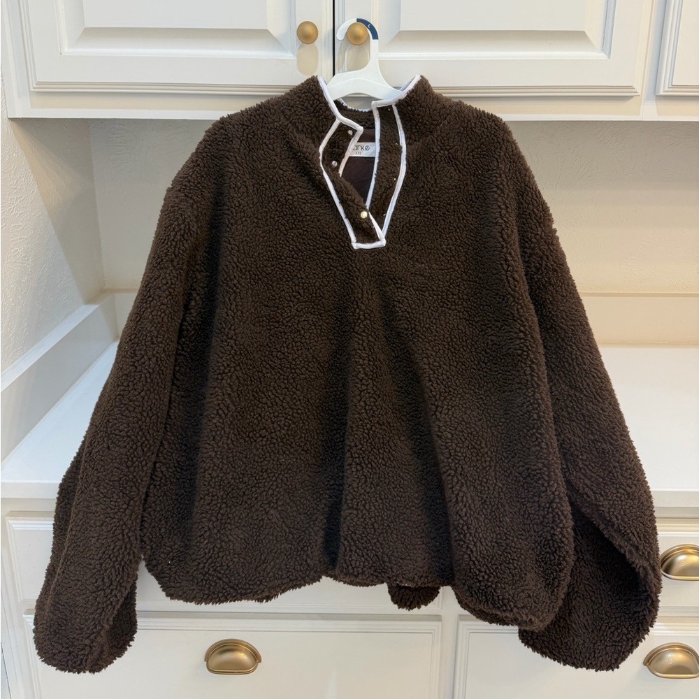 PARKE Chocolate Brown Fleece Pullover